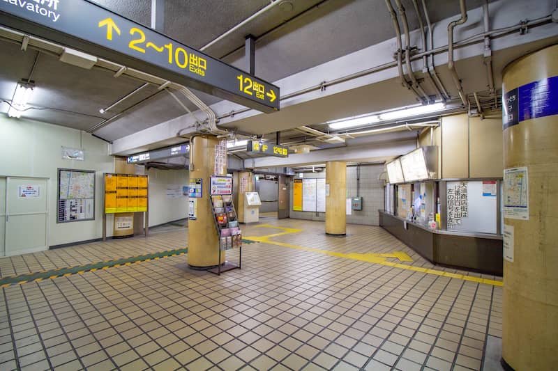 12番出口から当院まで徒歩のご案内-写真01