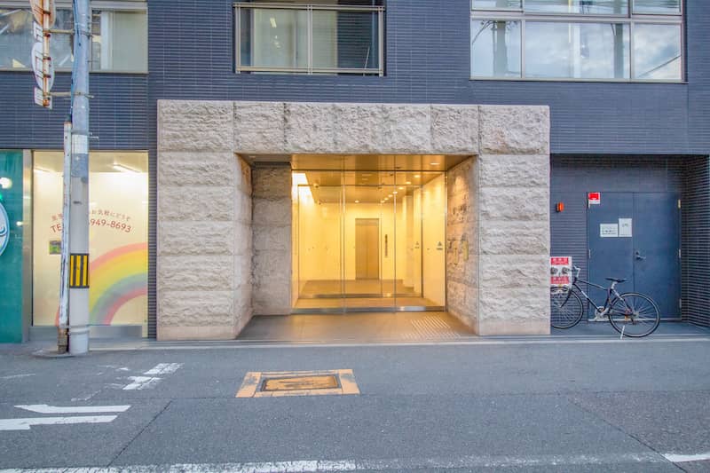 8番出口から当院まで徒歩のご案内-写真04